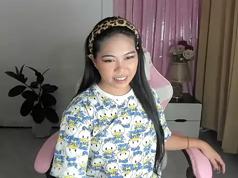 Ursweetyshaine online show from 29, 3, 2026