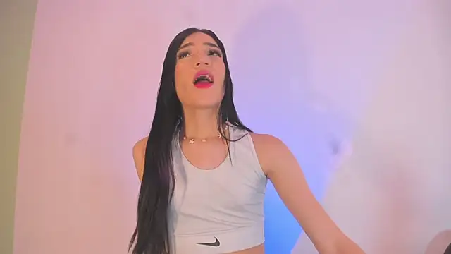 Snapshot of AllanaRosee chatting on 6, 3, 2026 AllanaRosee online show from 6, 3, 2026