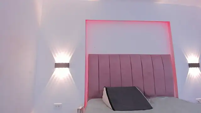 Snapshot of AllanaRosee chatting on 24, 3, 2026 AllanaRosee online show from 24, 3, 2026