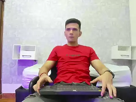 GoldenBoyM online show from 30, 4, 2026