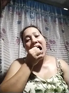 May Bombs online show from 15, 2, 2026