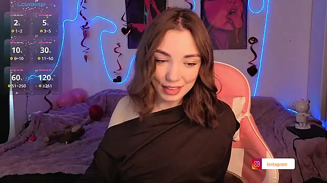 Adriennes online show from 10, 3, 2026