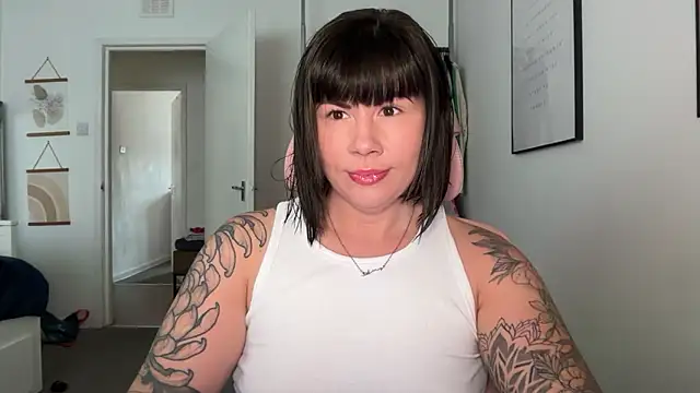 Snapshot of EdenRose chatting on 2, 5, 2026 EdenRose online show from 2, 5, 2026