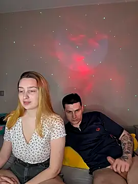 ToxyFoxyy online show from 4, 2, 2026