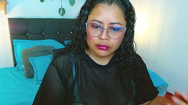 VelvetDulce online show from 5, 2, 2026