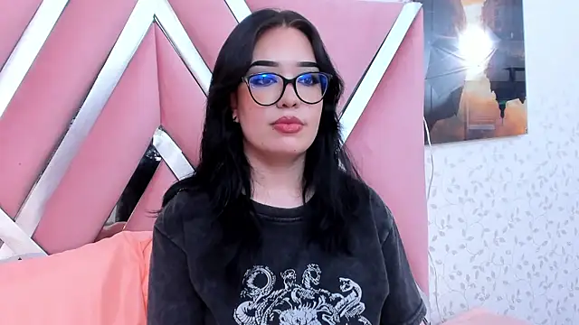 ninameduxx online show from 14, 5, 2026