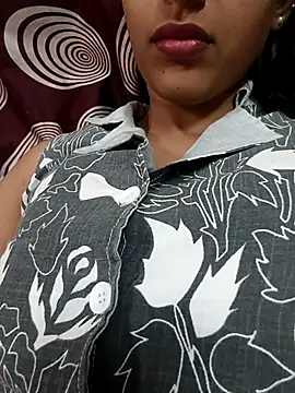 Snapshot of komalsharma99 chatting on 27, 4, 2026 komalsharma99 online show from 27, 4, 2026