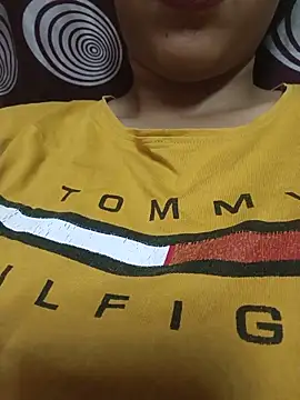 Snapshot of komalsharma99 chatting on 10, 5, 2026 komalsharma99 online show from 10, 5, 2026