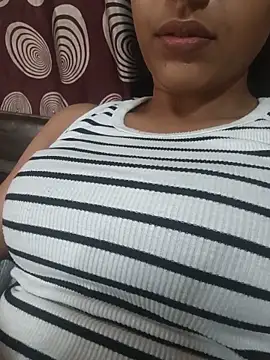 Snapshot of komalsharma99 chatting on 6, 6, 2026 komalsharma99 online show from 6, 6, 2026