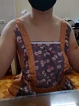 LiilyZi online show from 8, 5, 2026