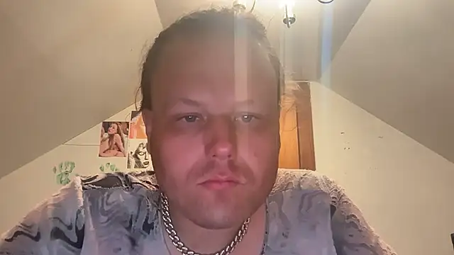 Snapshot of RaeganV chatting on 14, 3, 2026 RaeganV online show from 14, 3, 2026