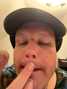 Snapshot of RaeganV chatting on 14, 3, 2026 RaeganV online show from 14, 3, 2026