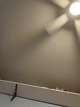 Snapshot of RaeganV chatting on 31, 3, 2026 RaeganV online show from 31, 3, 2026