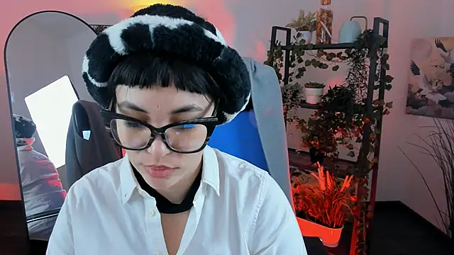 NeoGeisha online show from 11, 5, 2026