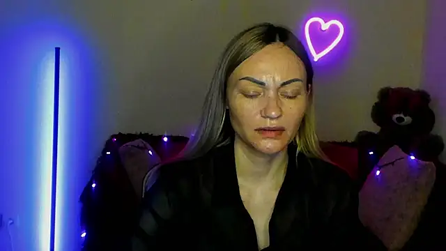BlondMikey22 online show from 11, 5, 2026