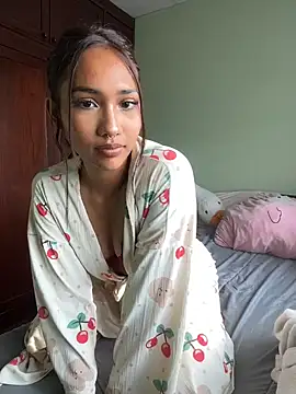 lyla luv online show from 6, 2, 2026