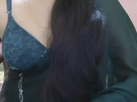 Cute Sheetal online show from 17, 5, 2026