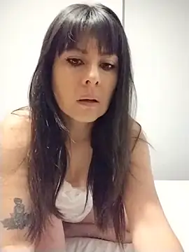 Lyonette reading1 online show from 19, 4, 2026