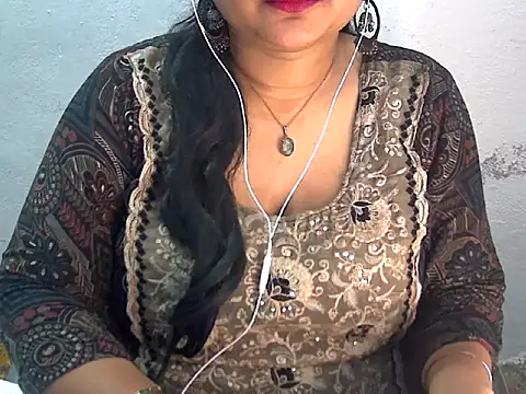 Snapshot of Saniya_K2 chatting on 15, 7, 2026 Saniya K2 online show from 15, 7, 2026