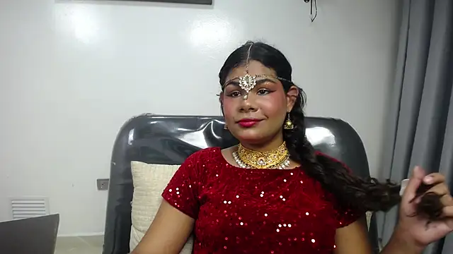 yaazhinii online show from 17, 4, 2026