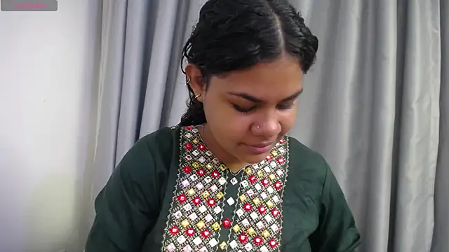 yaazhinii online show from 16, 6, 2026