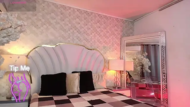 YazminJenner online show from 29, 4, 2026