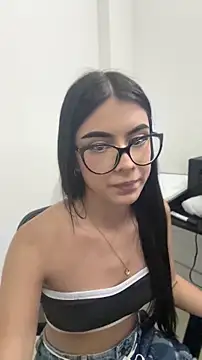 Snapshot of Lili_Stone_ chatting on 10, 4, 2026 Lili Stone online show from 10, 4, 2026