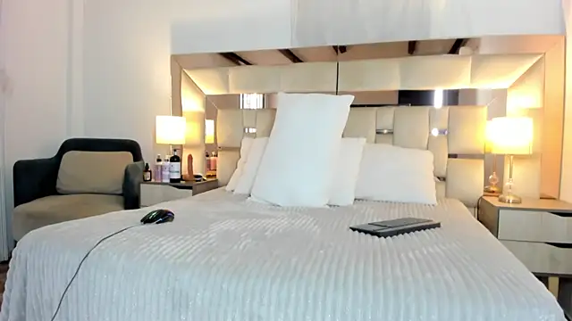 Snapshot of EloiseClairmont chatting on 19, 3, 2026 EloiseClairmont online show from 19, 3, 2026