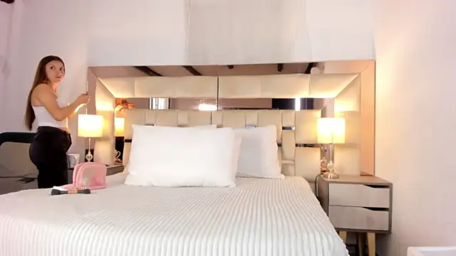 Snapshot of EloiseClairmont chatting on 25, 3, 2026 EloiseClairmont online show from 25, 3, 2026