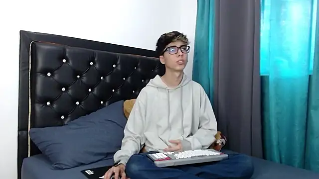 gabriel x18 online show from 19, 3, 2026