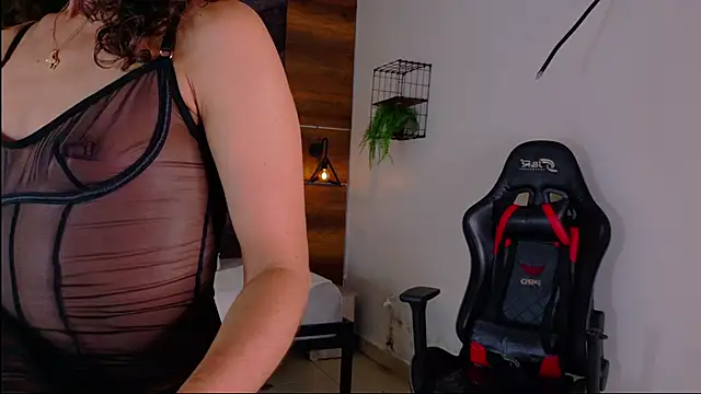 FernandaBrown   online show from 15, 5, 2026