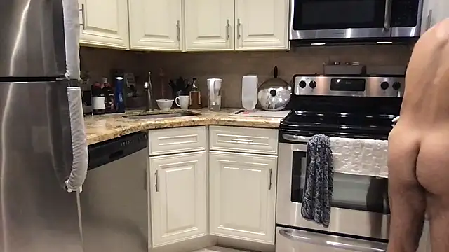 BigMuscleGuy28 online show from 5, 2, 2026