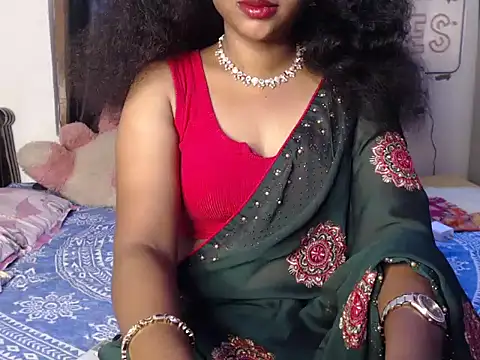 Snapshot of VixenNandhu chatting on 8, 4, 2026 VixenNandhu online show from 8, 4, 2026