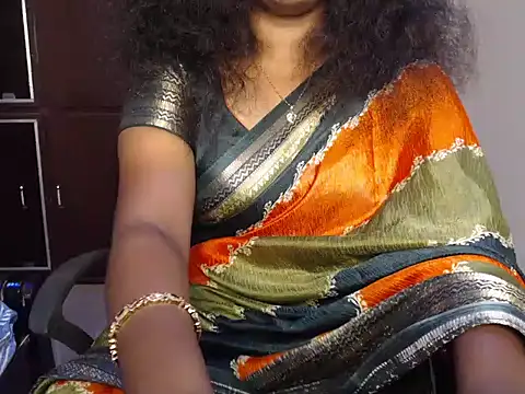 Snapshot of VixenNandhu chatting on 12, 4, 2026 VixenNandhu online show from 12, 4, 2026