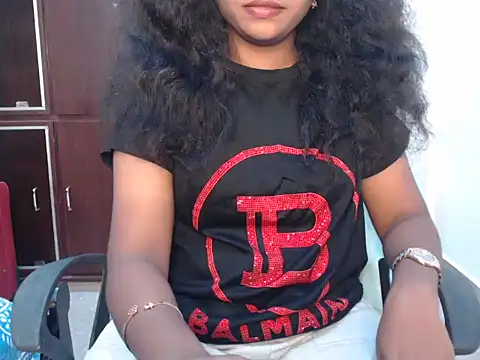Snapshot of VixenNandhu chatting on 14, 4, 2026 VixenNandhu online show from 14, 4, 2026