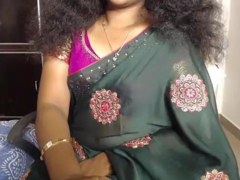 Snapshot of VixenNandhu chatting on 22, 4, 2026 VixenNandhu online show from 22, 4, 2026