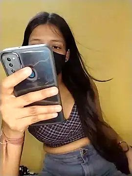 Naina-hott online show from 10, 5, 2026