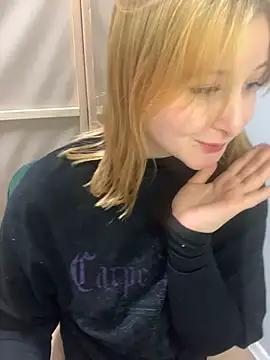 Snapshot of MargoPinky1 chatting on 7, 4, 2026 MargoPinky1 online show from 7, 4, 2026