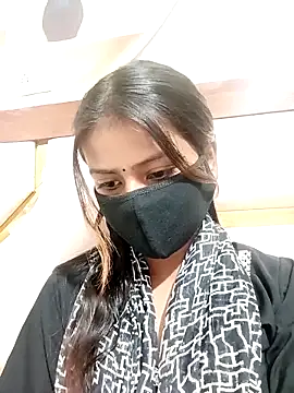 Curvy Taara online show from 16, 2, 2026