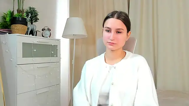 Snapshot of LouieCathcart chatting on 8, 2, 2026 LouieCathcart online show from 8, 2, 2026