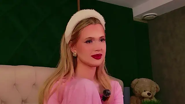 Snapshot of Beckie_White chatting on 22, 5, 2026 Beckie White online show from 22, 5, 2026