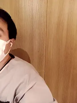 shizuku-kun211 online show from 15, 2, 2026