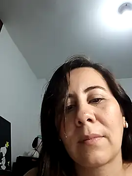 Sophie Tyler online show from 28, 4, 2026