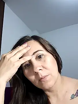 Sophie Tyler online show from 28, 4, 2026