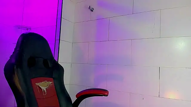 Snapshot of Kendall__fox_ chatting on 6, 2, 2026 Kendall fox online show from 6, 2, 2026