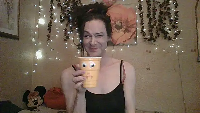sillymillie4 online show from 15, 5, 2026