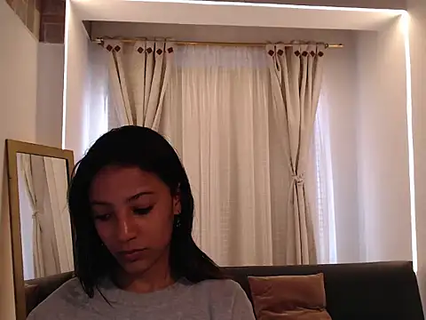 Snapshot of Scarleet_miaa chatting on 5, 6, 2026 Scarleet miaa online show from 5, 6, 2026
