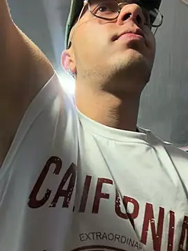 NoahCam1 online show from 9, 2, 2026