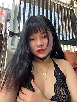 Lewd couple online show from 22, 5, 2026
