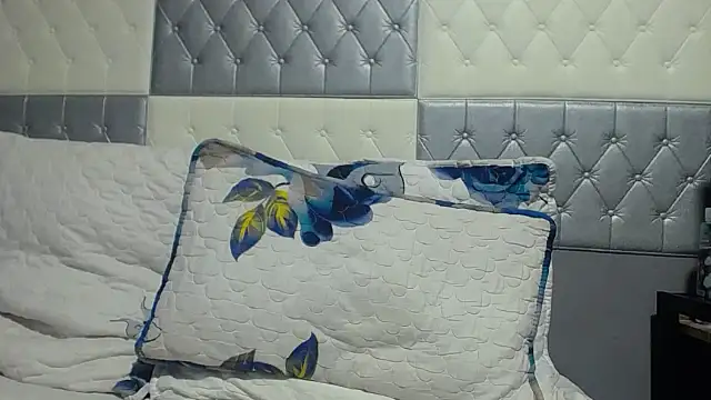 SEXYBUSTYEBONYXX online show from 8, 5, 2026
